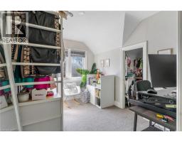 129 AHRENS Street W - 26