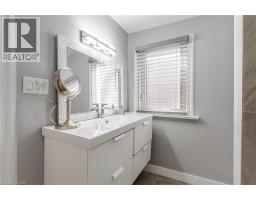 129 AHRENS Street W - 28