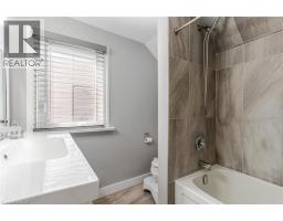 129 AHRENS Street W - 29