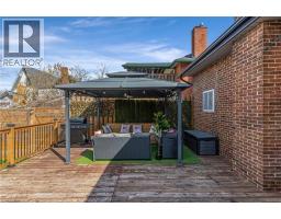 129 AHRENS Street W - 6