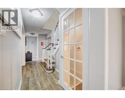 101 ESSEX POINT Drive - 18