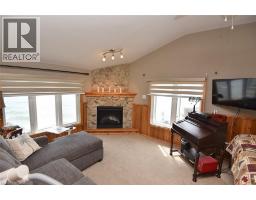 24 WINGER BAY Lane - 28