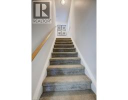 255 HIGHBROOK Crescent - 14