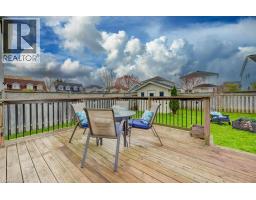 255 HIGHBROOK Crescent - 32