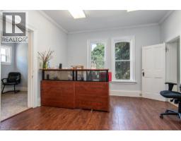 109 COLLEGE Street - 12