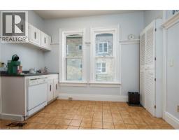 109 COLLEGE Street - 23