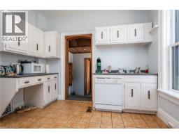 109 COLLEGE Street - 24