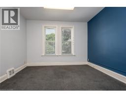 109 COLLEGE Street - 29
