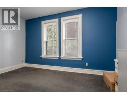 109 COLLEGE Street - 32