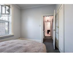 109 COLLEGE Street - 35
