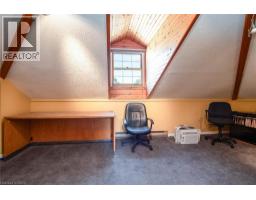 109 COLLEGE Street - 39