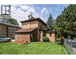 109 COLLEGE Street - 4