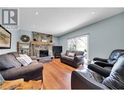21 HUGHSON Street - 11