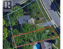 18 PARKWOOD Drive - 1
