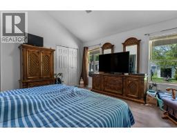 22 3RD Street - 31