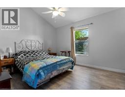 22 3RD Street - 32
