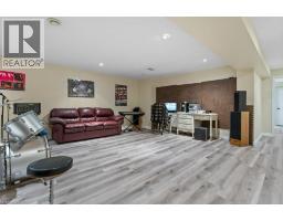 22 3RD Street - 40