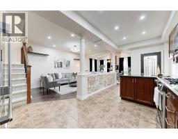 79 HINRICHS Crescent - 12