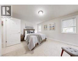 79 HINRICHS Crescent - 23