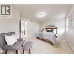 79 HINRICHS Crescent - 24