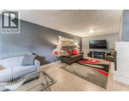 11 COACH HILL Drive - 25