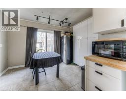 121 UNIVERSITY Avenue E UnitNo. 9 - 8