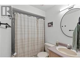 320 HAMILTON Drive UnitNo. 10 - 31