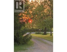 120 PAULINE JOHNSON Road - 7