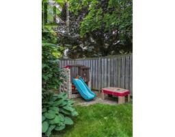 1 LEITH Court - 45