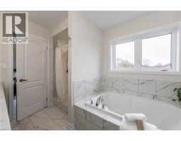 116 WHITHORN Crescent - 29