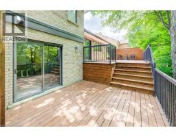 391 NORTHLAKE Drive - 44