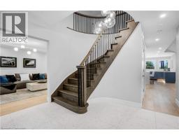 239 CORRIE Crescent - 4