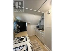80 BYRON Avenue E - 34