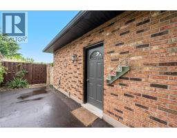 3 KAMPS Crescent - 29