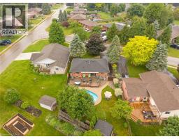 3 KAMPS Crescent - 39