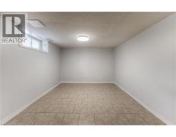 48 ELLIS Avenue - 35