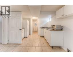 48 ELLIS Avenue - 37