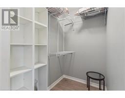 29 MAPLEVIEW Drive - 24