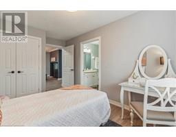 29 MAPLEVIEW Drive - 25