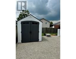 29 MAPLEVIEW Drive - 39