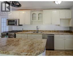 119 MCCALL Crescent - 10