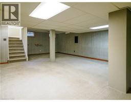 119 MCCALL Crescent - 20