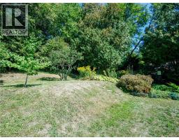 119 MCCALL Crescent - 28