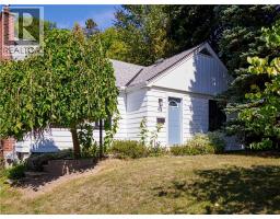 119 MCCALL Crescent - 32