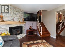 107 ROSENEATH Crescent - 5