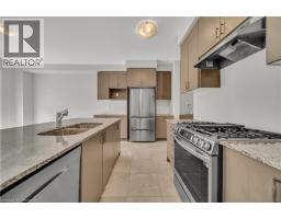 22 PRINCE PHILIP Boulevard - 13