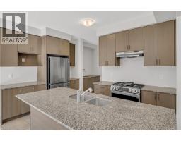 22 PRINCE PHILIP Boulevard - 18