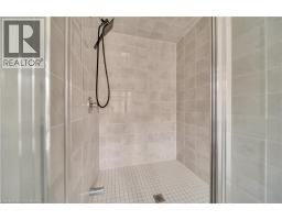 22 PRINCE PHILIP Boulevard - 30