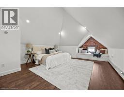89 LYNDEN Road - 37