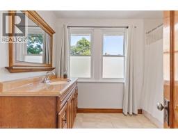 456 WATERLOO Street S - 20